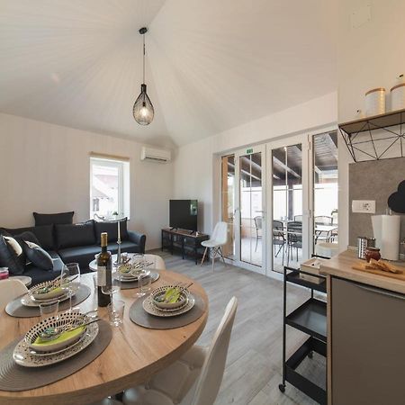 Apartment Fiora Kaštela Εξωτερικό φωτογραφία