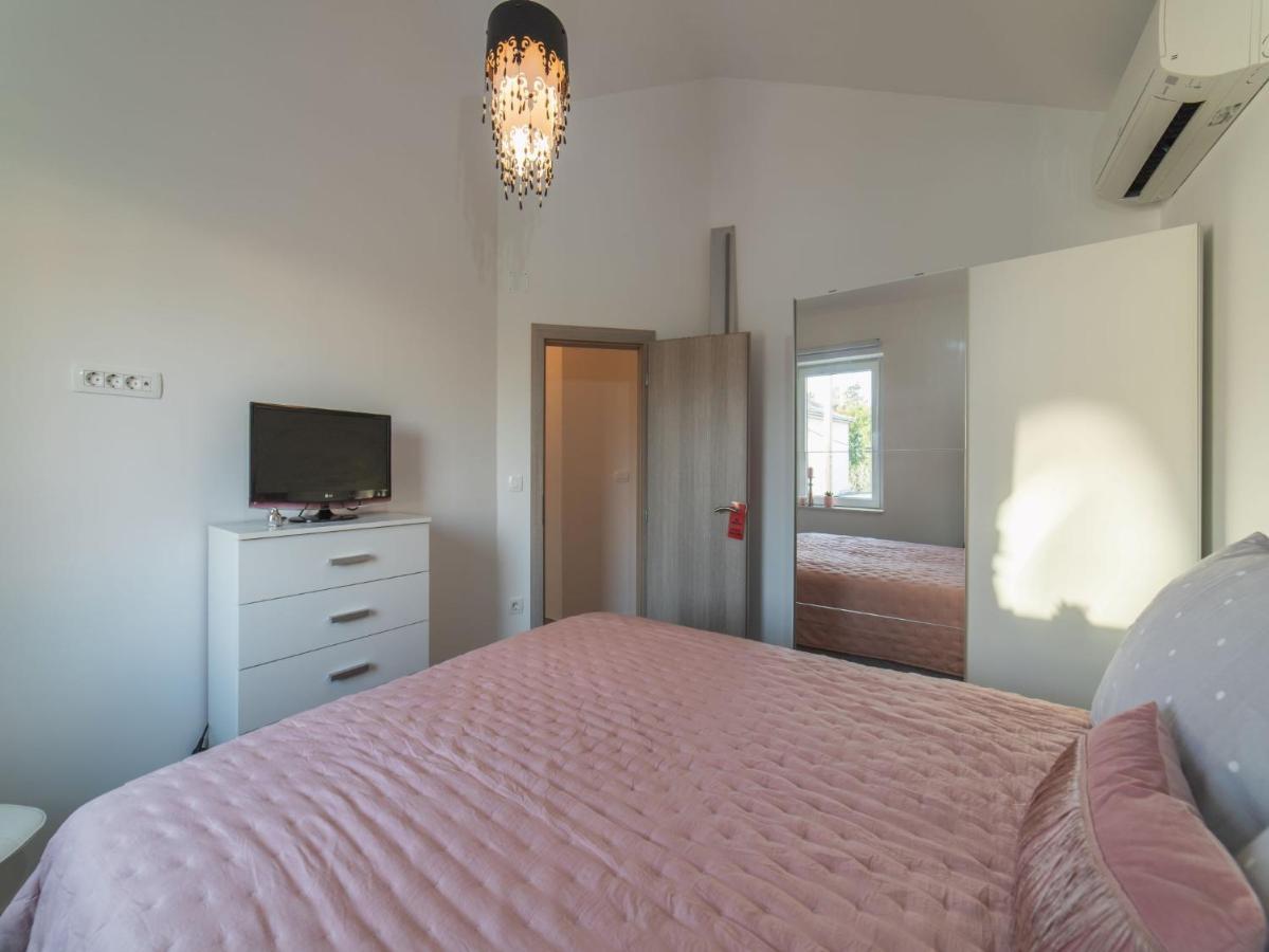 Apartment Fiora Kaštela Εξωτερικό φωτογραφία