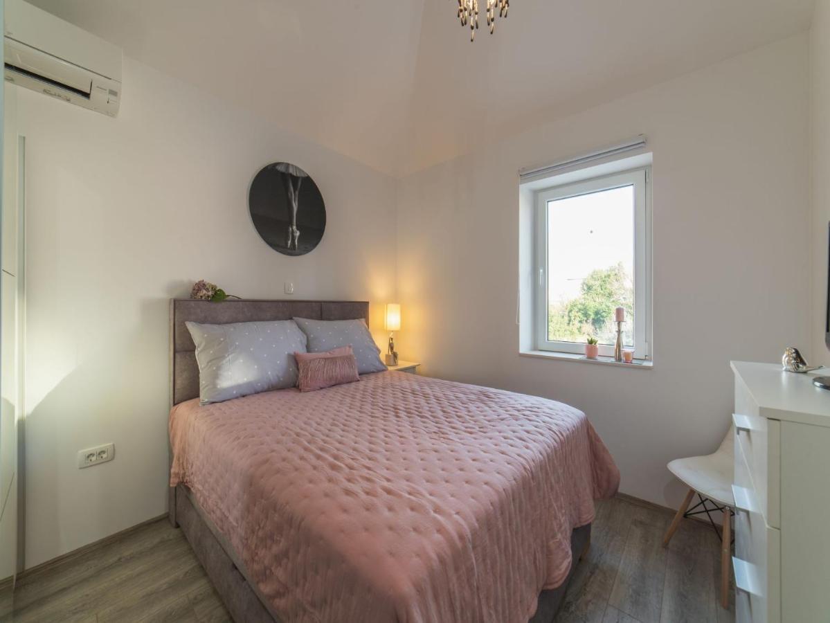 Apartment Fiora Kaštela Εξωτερικό φωτογραφία