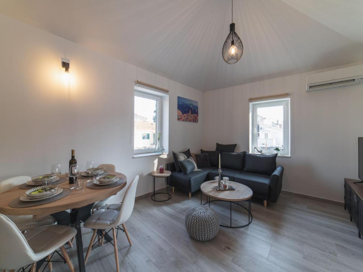 Apartment Fiora Kaštela Εξωτερικό φωτογραφία
