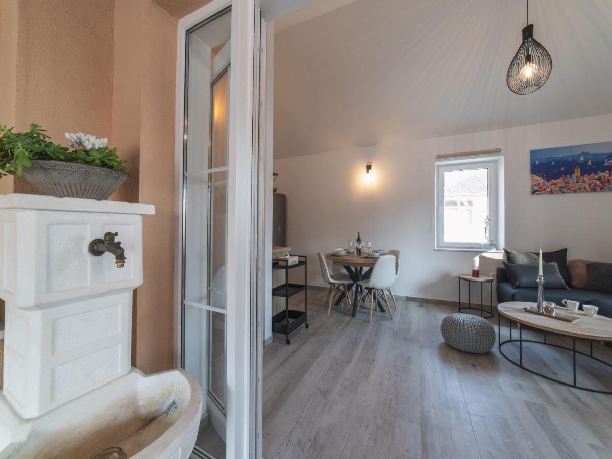 Apartment Fiora Kaštela Εξωτερικό φωτογραφία