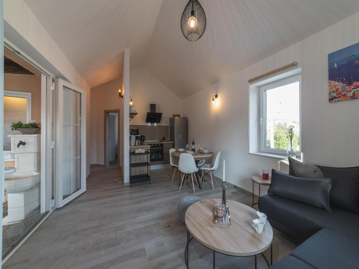 Apartment Fiora Kaštela Εξωτερικό φωτογραφία