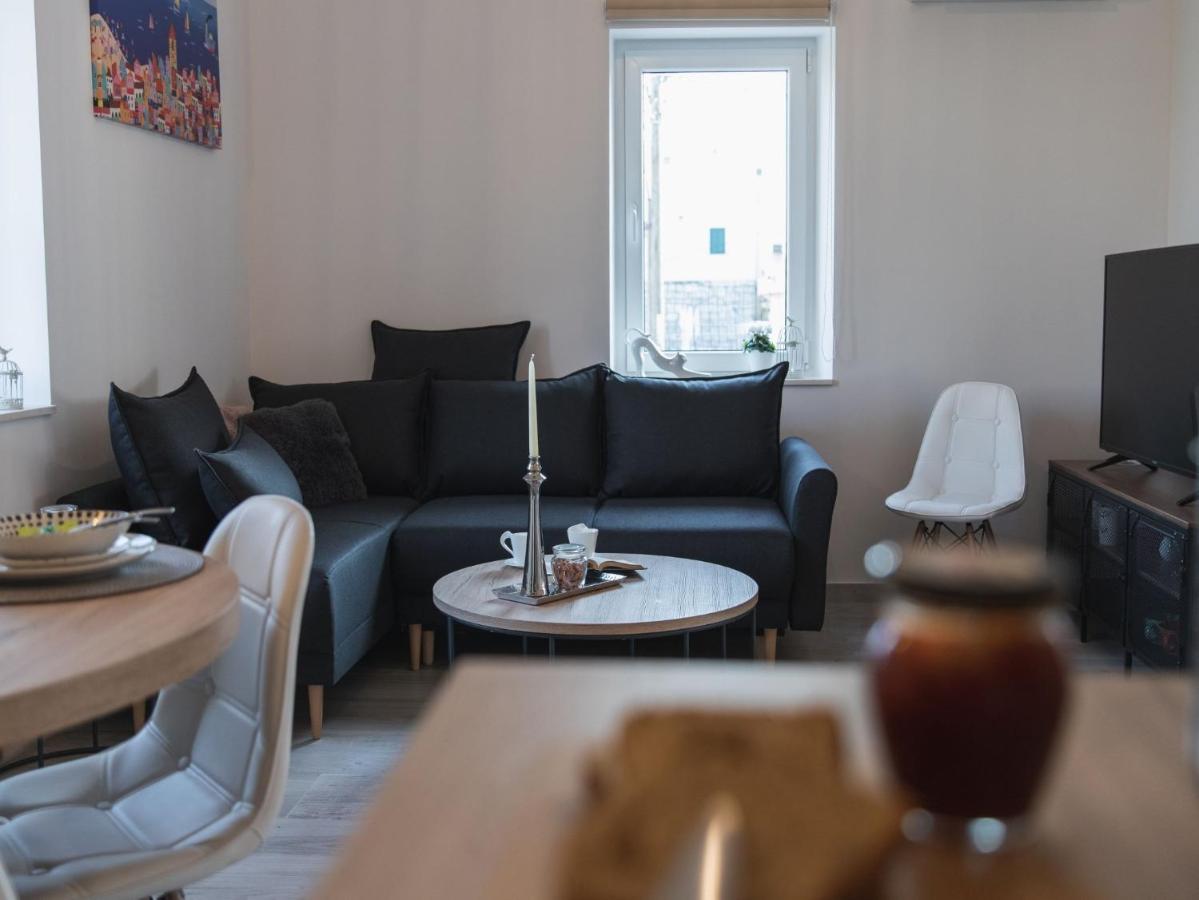 Apartment Fiora Kaštela Εξωτερικό φωτογραφία