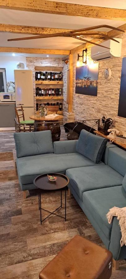 Apartment Fiora Kaštela Εξωτερικό φωτογραφία