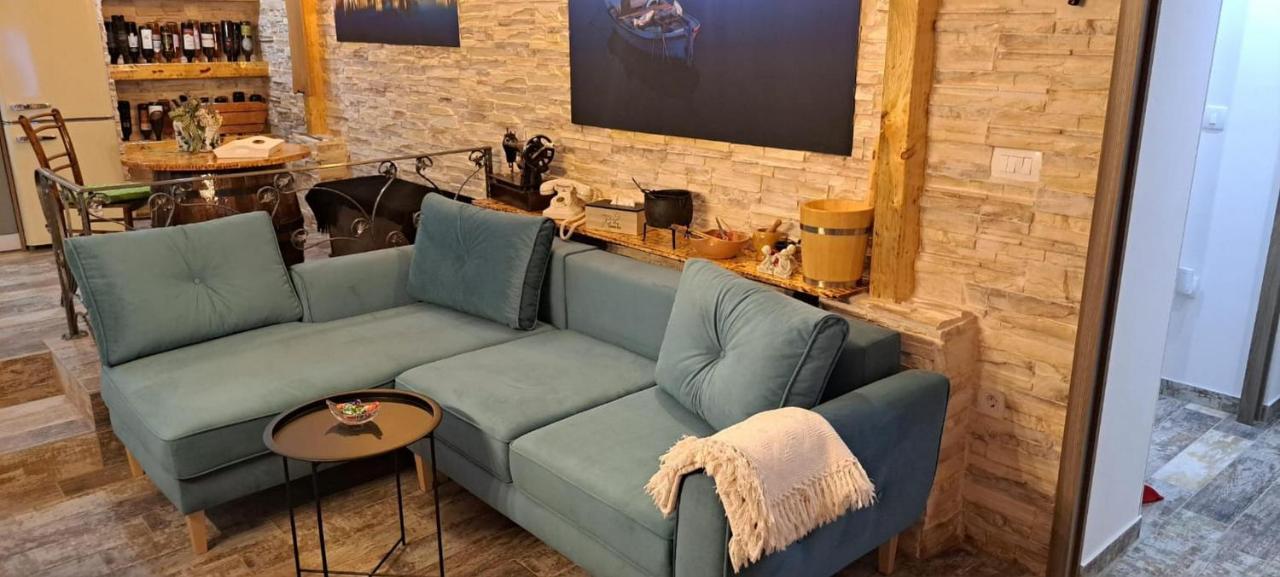 Apartment Fiora Kaštela Εξωτερικό φωτογραφία