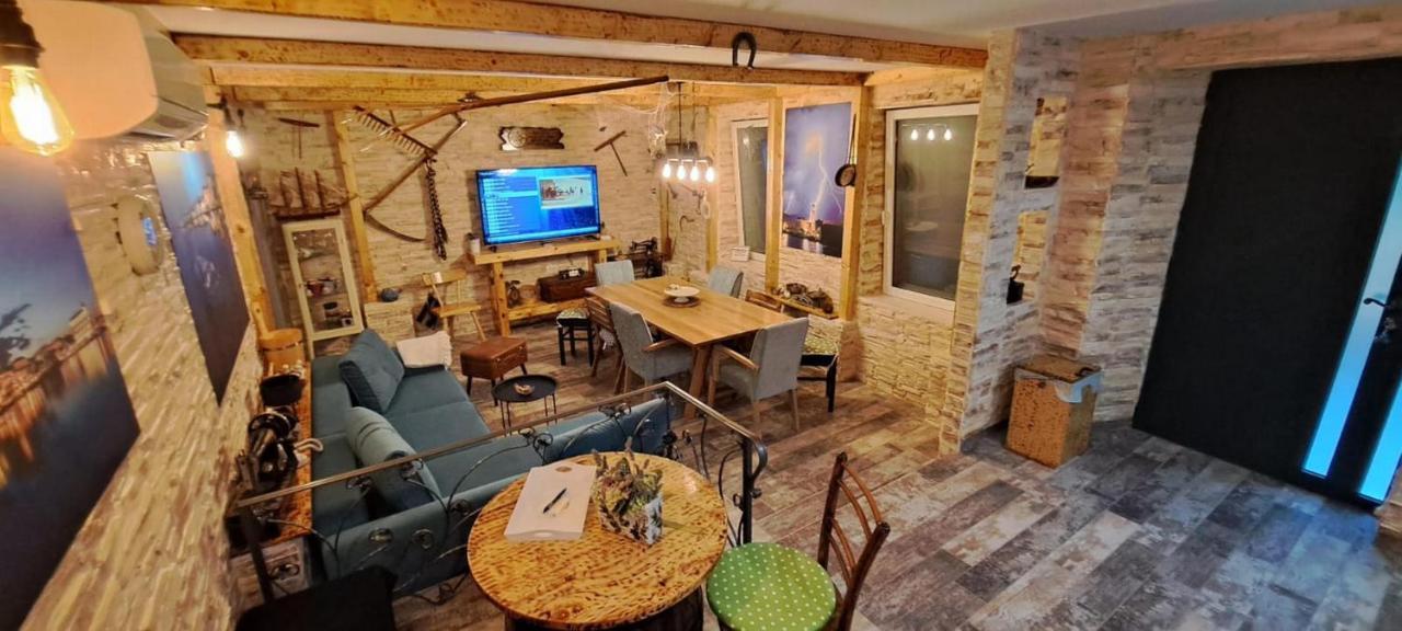Apartment Fiora Kaštela Εξωτερικό φωτογραφία